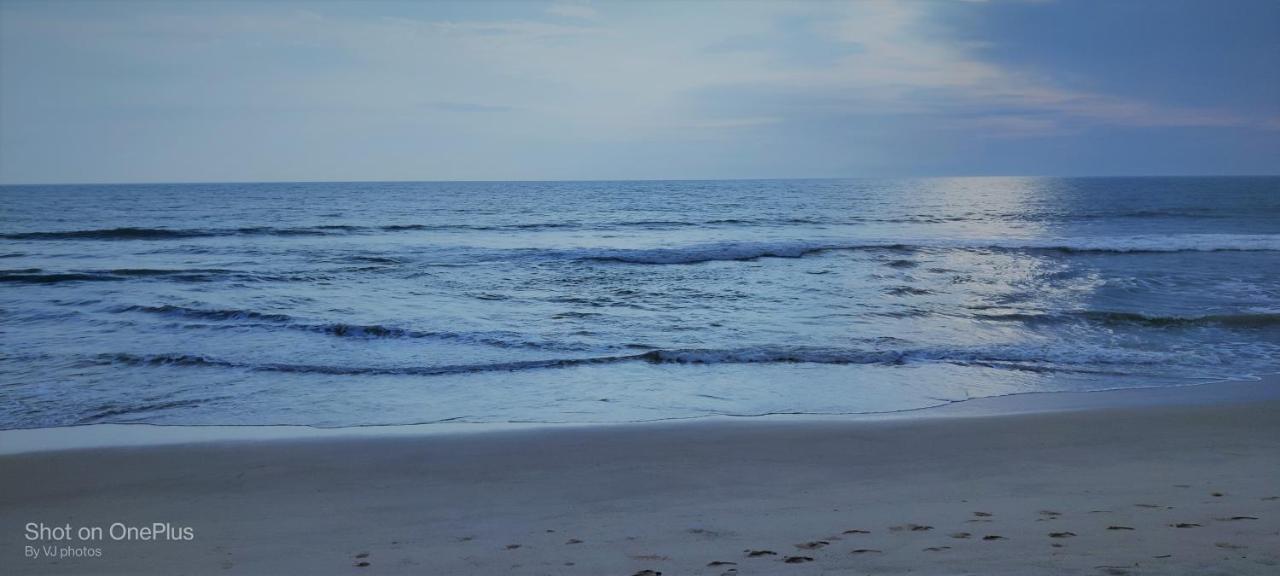 White Shell Beach House Каннур Екстер'єр фото