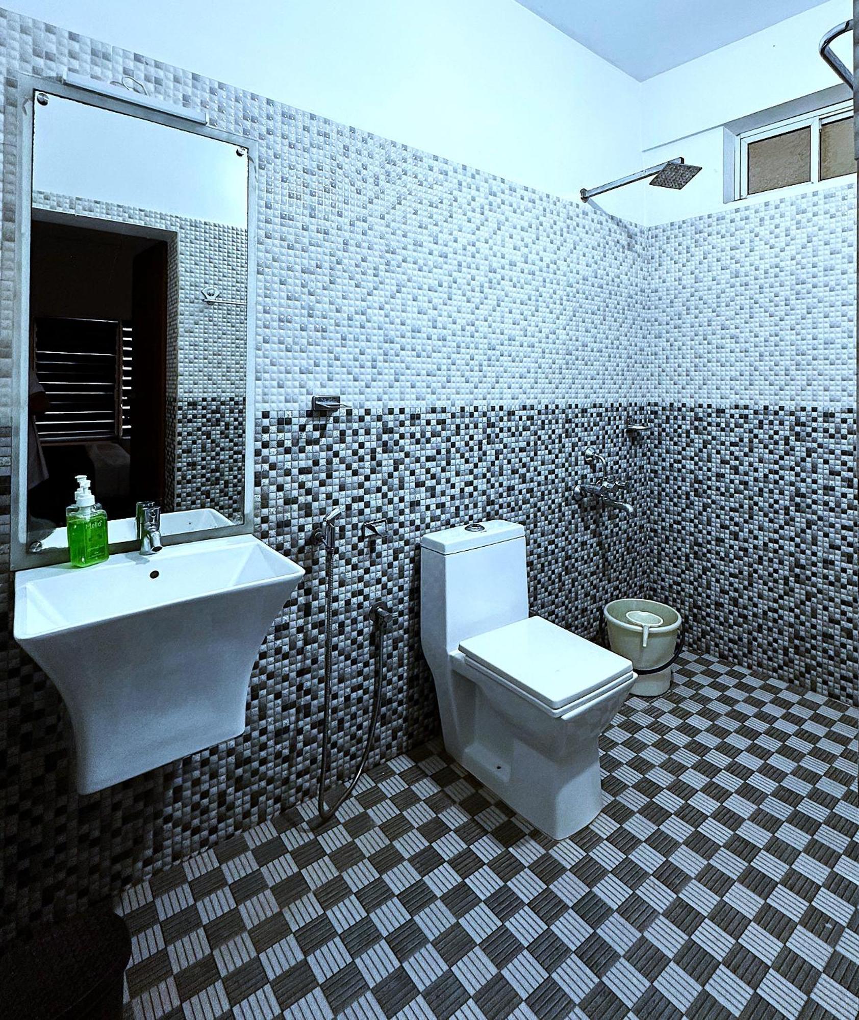 White Shell Beach House Каннур Екстер'єр фото